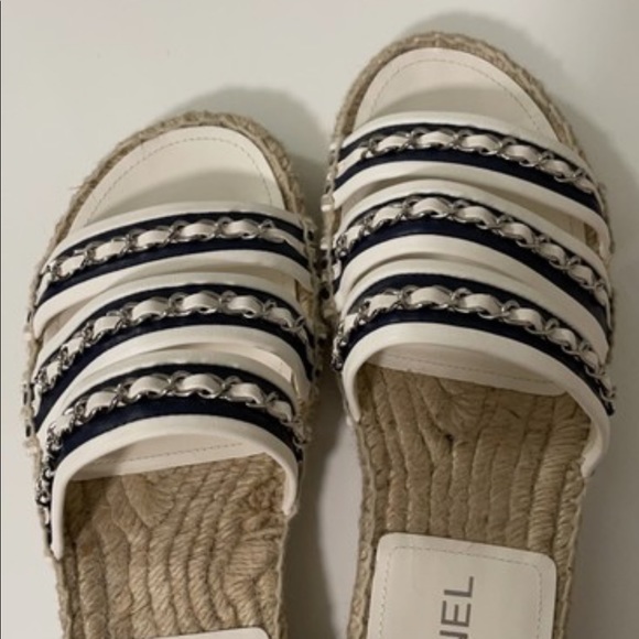 Chanel navy espadrilles - Picture 5 of 7